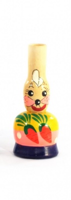 Свистулька 628 Зайчик дерев.  — продажа оптом и в розницу в интернет-магазине игрушек «Флинт»