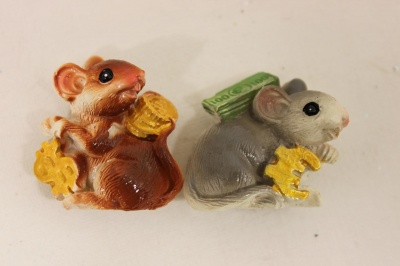 Магнит 8 Мышка полист.3х3,5см  — продажа оптом и в розницу в интернет-магазине игрушек «Флинт»